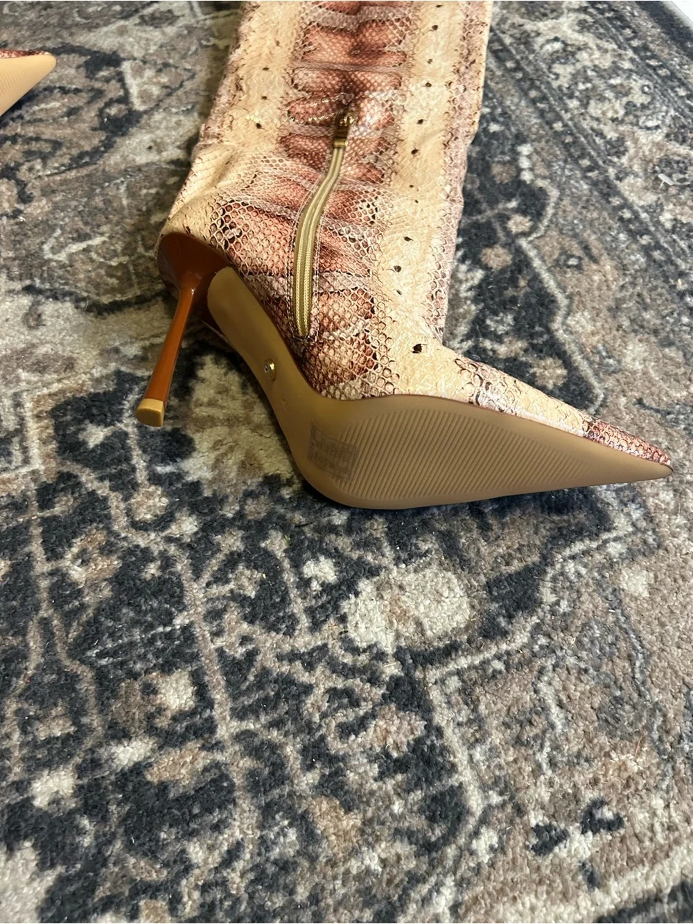 NWOT AZALEA WANG MADEYE NUDE SNAKE STILETTO BOOT